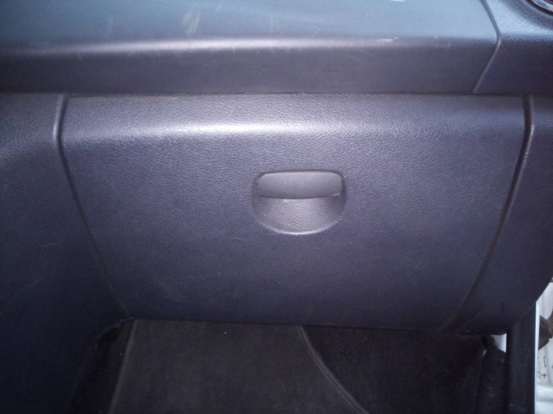 Recambio de guantera para dacia sandero stepway referencia OEM IAM   