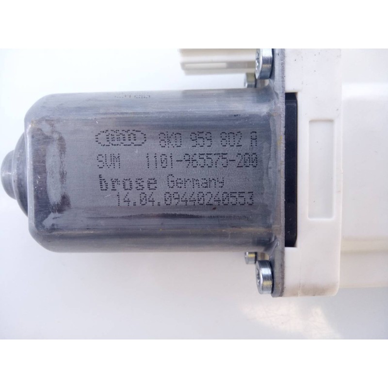 Recambio de motor elevalunas delantero derecho para audi a4 ber. (b8) básico referencia OEM IAM 8K0959802A  E3- B6-26-1