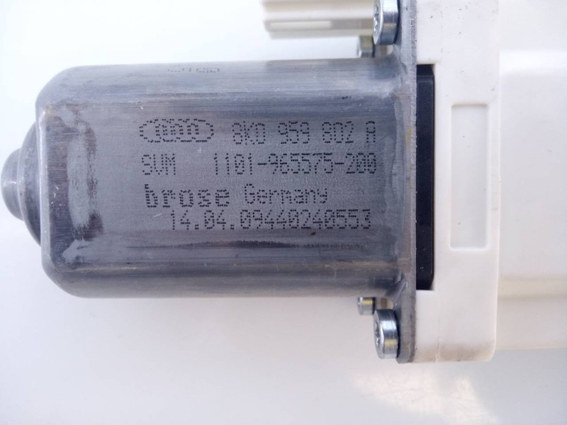 Recambio de motor elevalunas delantero derecho para audi a4 ber. (b8) básico referencia OEM IAM 8K0959802A  E3- B6-26-1