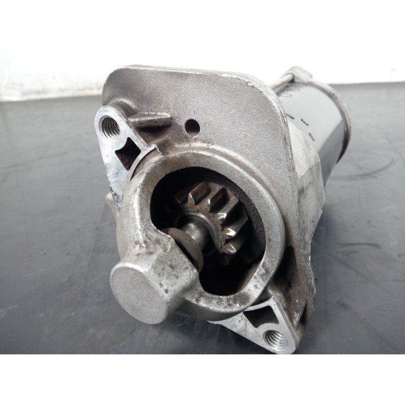 Recambio de motor arranque para dacia sandero stepway referencia OEM IAM 233007689R AT0389A P3-B7-12-3