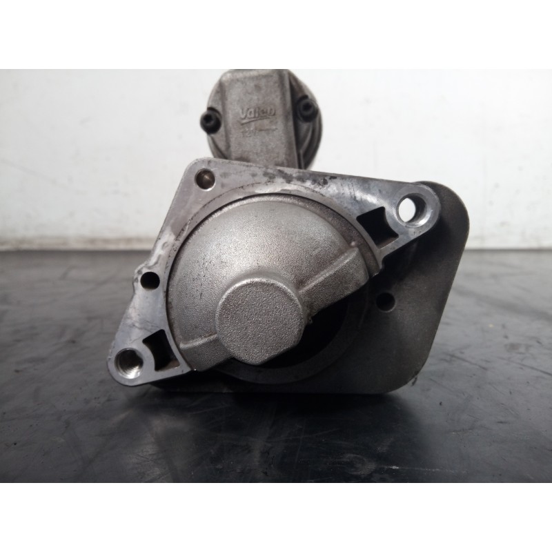 Recambio de motor arranque para dacia sandero stepway referencia OEM IAM 233007689R AT0389A P3-B7-12-3