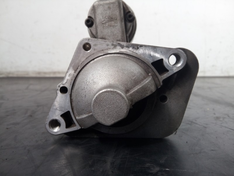 Recambio de motor arranque para dacia sandero stepway referencia OEM IAM 233007689R AT0389A P3-B7-12-3