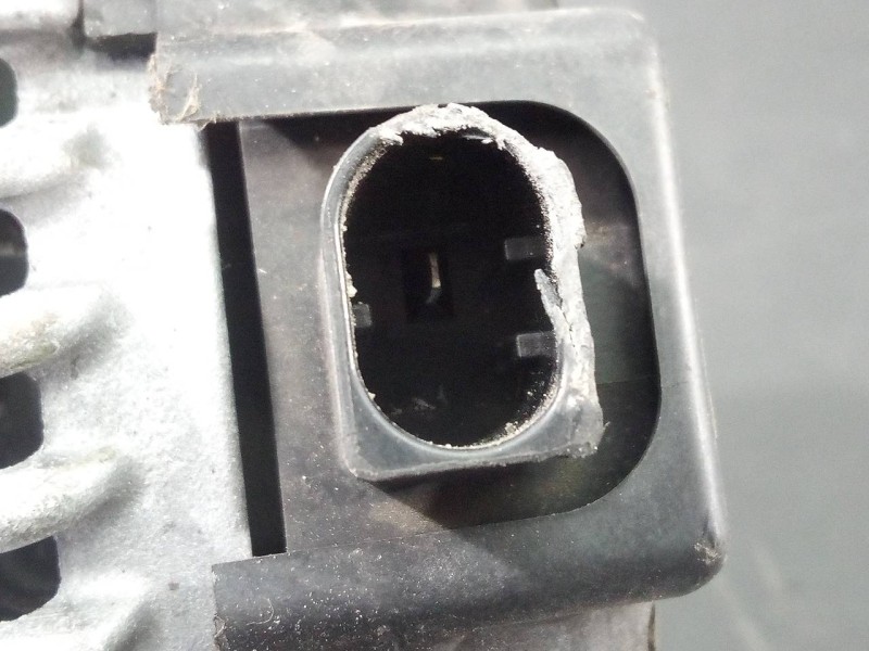 Recambio de alternador para bmw serie x1 (f48) sdrive18d referencia OEM IAM 764013104 1042118182 P3-A5-9-1