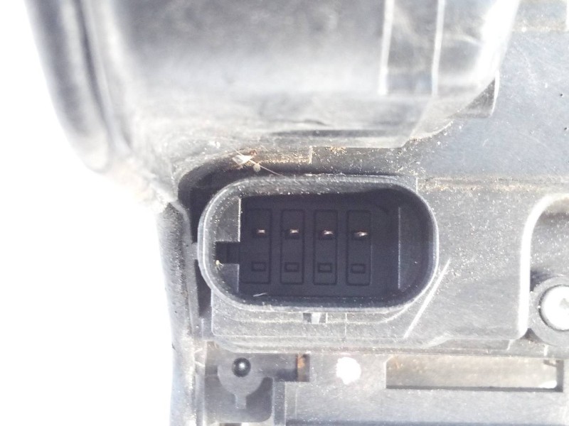 Recambio de cerradura puerta trasera derecha para bmw serie x1 (f48) sdrive18d referencia OEM IAM 18283810CZ 728194011 E1-A3-36-