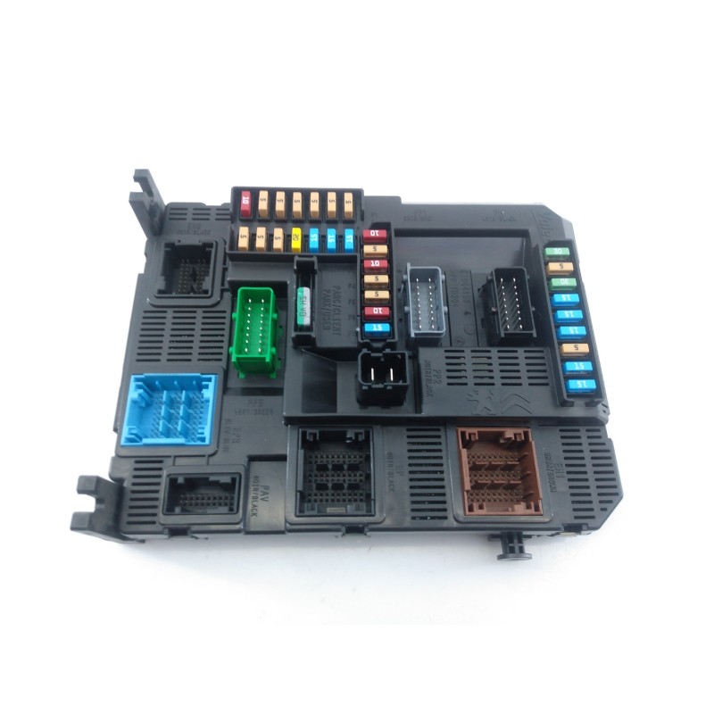 Recambio de caja reles / fusibles para peugeot 208 (p2) allure referencia OEM IAM 9879850080  E3-B2-45-2