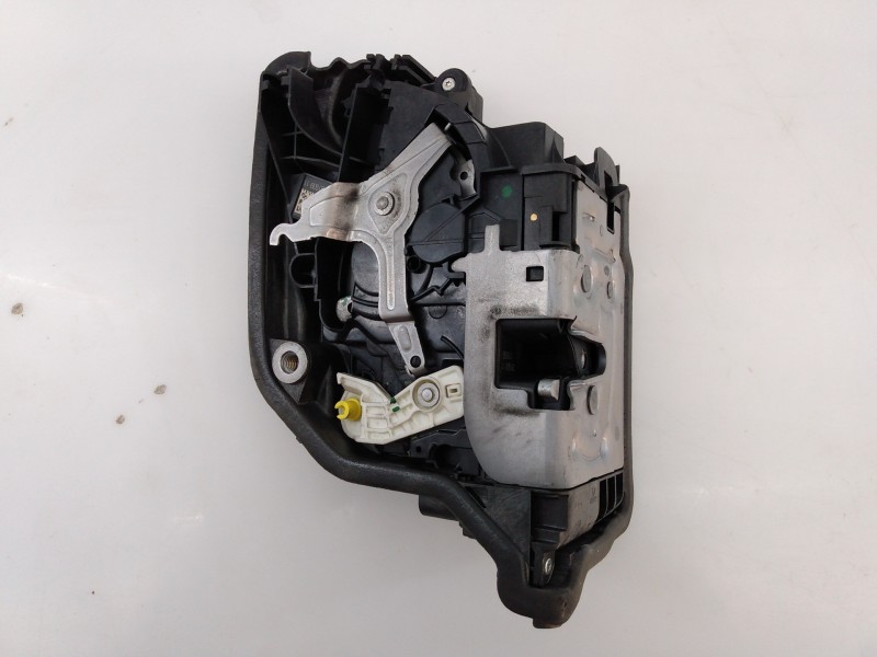 Recambio de cerradura puerta trasera izquierda para bmw serie x1 (f48) sdrive18d referencia OEM IAM 728193911 18283810CZ E1-A3-7