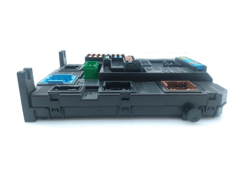 Recambio de caja reles / fusibles para peugeot 208 (p2) allure referencia OEM IAM 9879850080  E3-B2-45-2