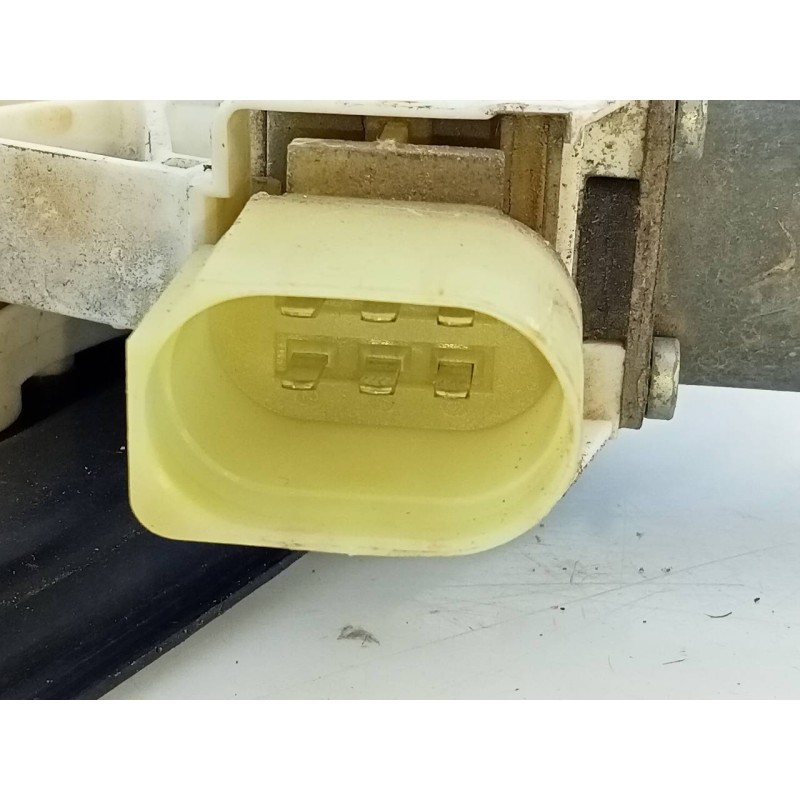 Recambio de elevalunas delantero derecho para bmw serie 3 touring (e91) 318d referencia OEM IAM 0130822227  E1-A3-52-1