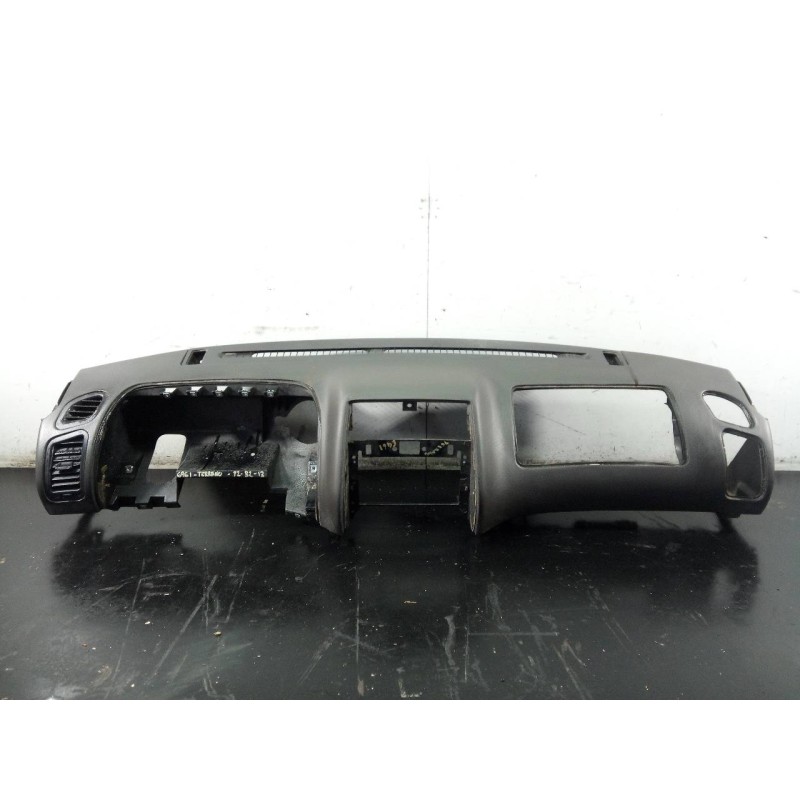 Recambio de salpicadero para nissan terrano/terrano.ii (r20) luxury referencia OEM IAM   P2-A1-17