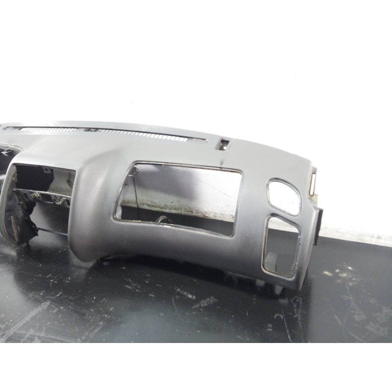 Recambio de salpicadero para nissan terrano/terrano.ii (r20) luxury referencia OEM IAM   P2-A1-17