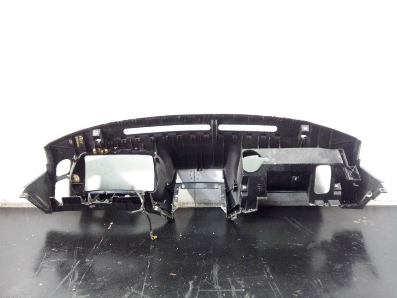 Recambio de salpicadero para nissan terrano/terrano.ii (r20) luxury referencia OEM IAM   P2-A1-17