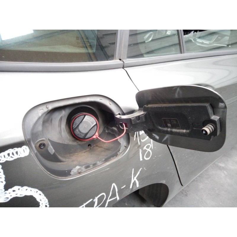 Recambio de tapa exterior combustible para opel astra k sports tourer dynamic referencia OEM IAM   