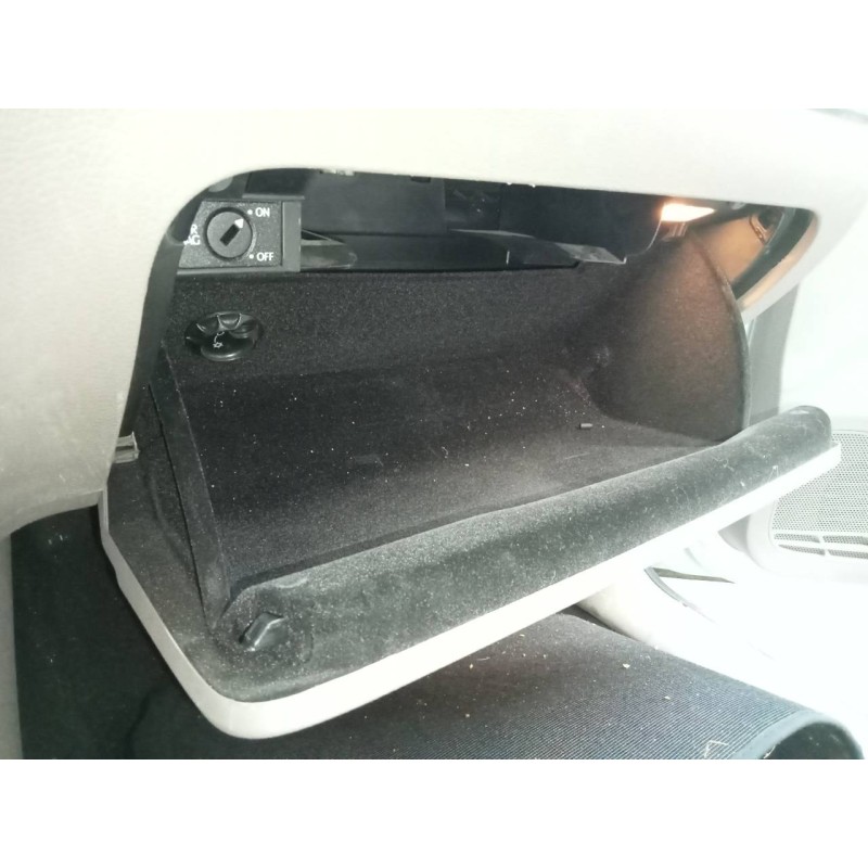 Recambio de guantera para volkswagen golf vi (5k1) rabbit bluemotion referencia OEM IAM   