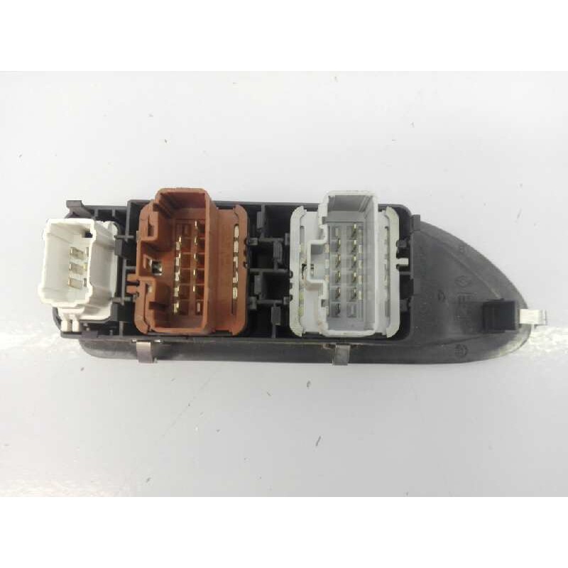 Recambio de mando elevalunas delantero izquierdo para renault laguna ii (bg0) authentique referencia OEM IAM 8200315042  E2-A1-3