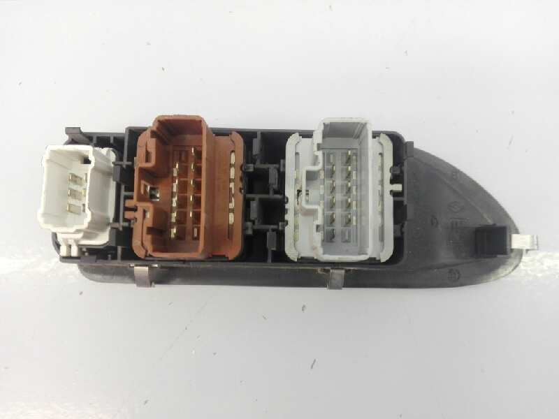 Recambio de mando elevalunas delantero izquierdo para renault laguna ii (bg0) authentique referencia OEM IAM 8200315042  E2-A1-3