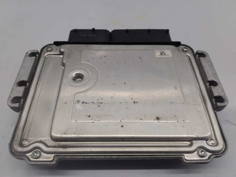 Recambio de centralita motor uce para hyundai ix35 comfort 2wd referencia OEM IAM 391202A000 0281017696 E3-A3-44-1