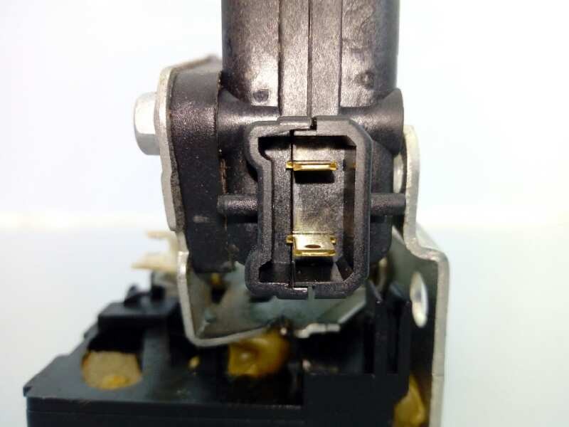 Recambio de cerradura puerta trasera derecha para dacia duster laureate 4x2 referencia OEM IAM   E1-A1-8-3