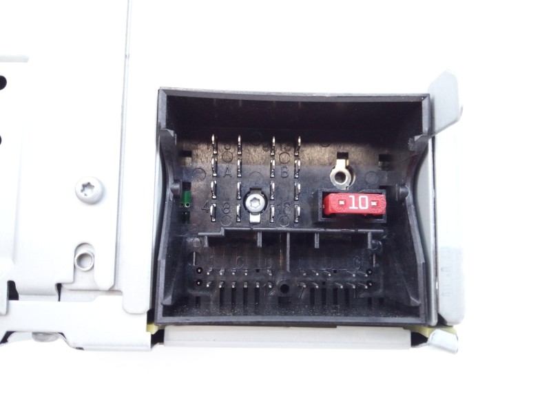 Recambio de sistema audio / radio cd para volkswagen golf vi (5k1) rabbit bluemotion referencia OEM IAM 1K0035186AN VWZ1Z2L30811