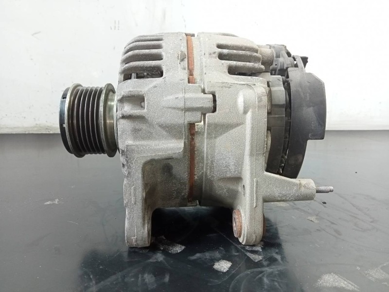 Recambio de alternador para seat ibiza (6l1) ecomotive referencia OEM IAM 045903023 012325012 P3-A4-28-2