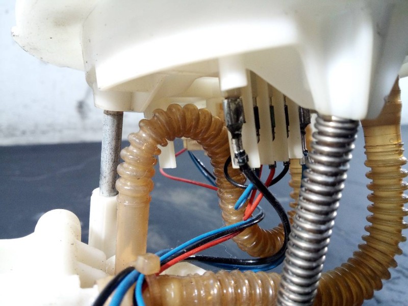 Recambio de aforador para audi a4 ber. (b8) s line sportpaket / plus referencia OEM IAM 8K0919050H 0580205001 P3-A6-3-2