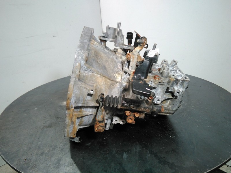 Recambio de caja cambios para hyundai i20 trend referencia OEM IAM B17AI4474  M1-A3-132