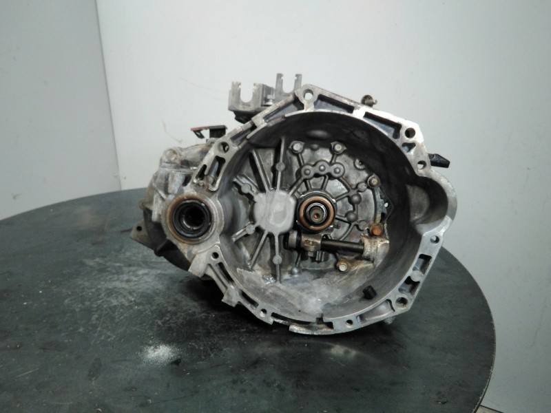 Recambio de caja cambios para hyundai i20 trend referencia OEM IAM B17AI4474  M1-A3-132