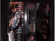 CAJA RELES / FUSIBLES 