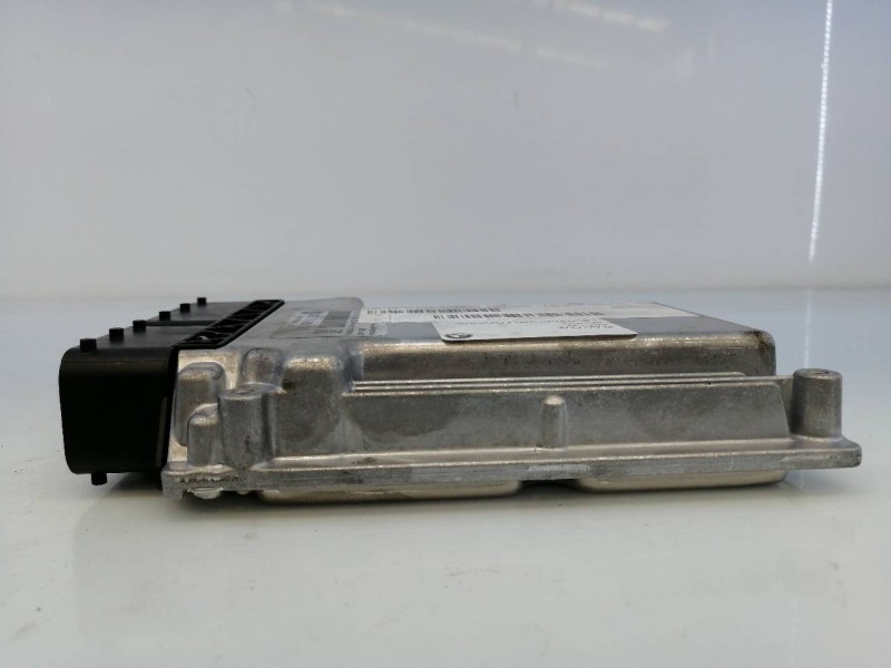 Recambio de centralita motor uce para bmw serie 3 touring (e91) 318d referencia OEM IAM 031592118 7807086 E3-A3-8-4