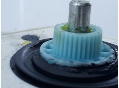 Recambio de motor elevalunas delantero derecho para volkswagen golf vii lim. (bq1) sport referencia OEM IAM 4K0959802 C28128101  2