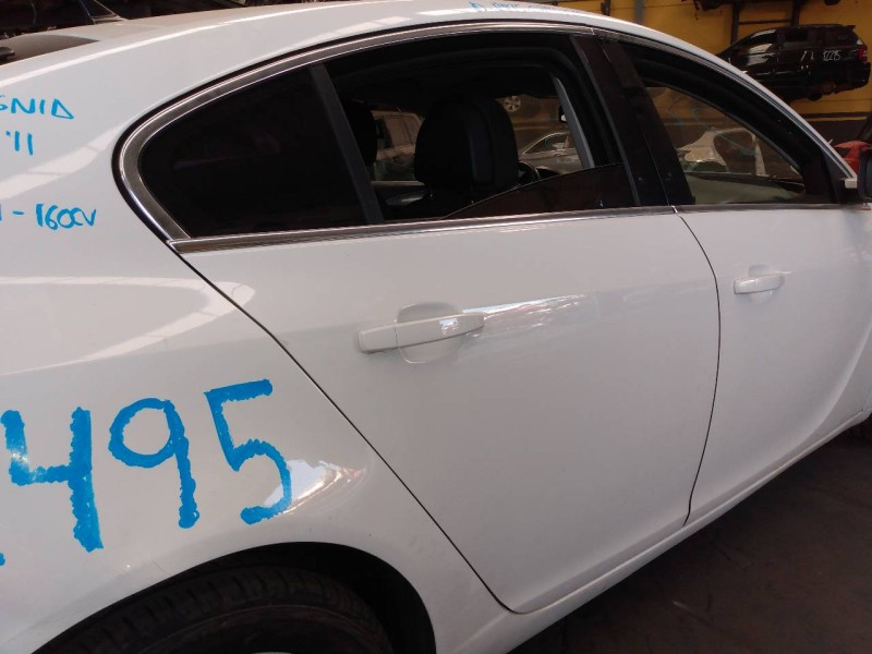 Recambio de puerta trasera derecha para opel insignia berlina cosmo referencia OEM IAM   