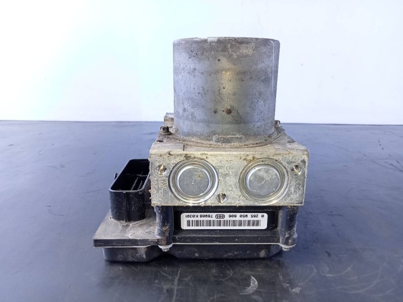 Recambio de abs para audi a5 coupe (8t) 3.0 tdi quattro referencia OEM IAM 8K0614517AN 0265235327 P3-B8-24-1