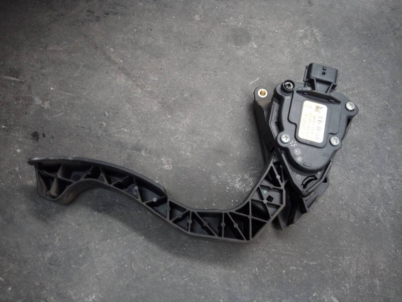 Recambio de pedal acelerador para dacia logan ii ambiance referencia OEM IAM 180026342R 6PV00997802 