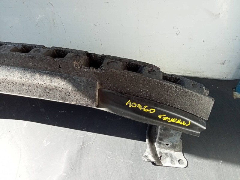 Recambio de refuerzo paragolpes delantero para volkswagen touran (1t1) advance referencia OEM IAM   P1-A1-42