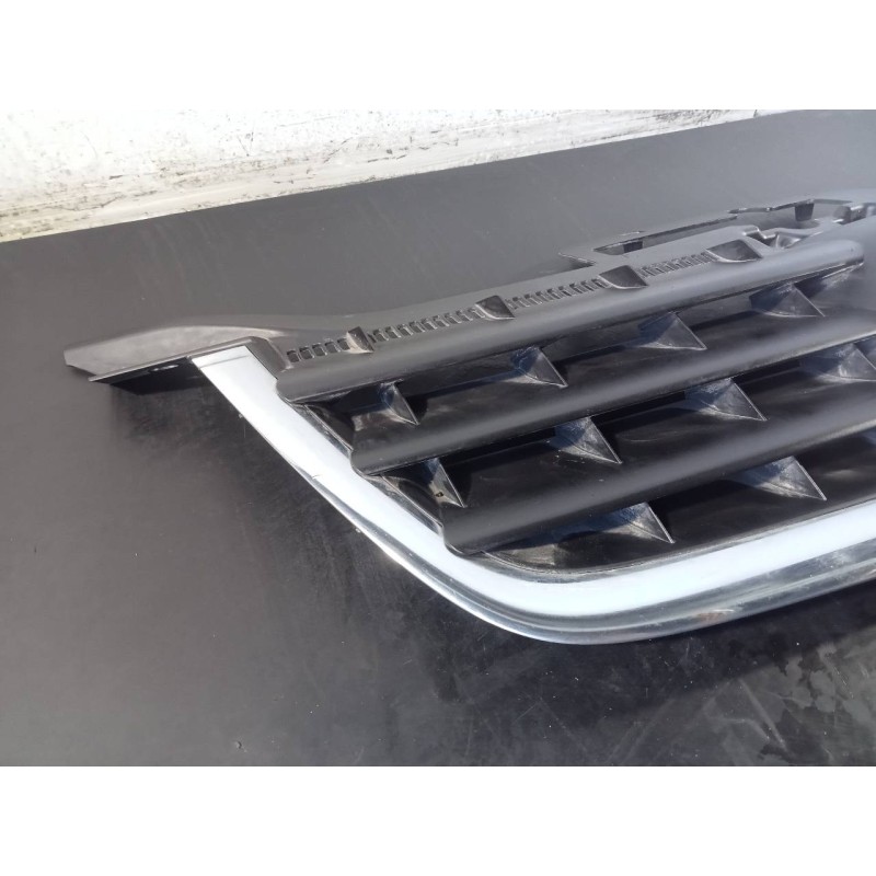 Recambio de rejilla delantera para volkswagen touran (1t1) advance referencia OEM IAM 1T0853651  P2-A2-18