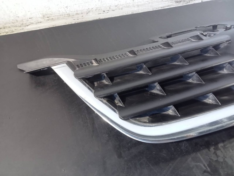 Recambio de rejilla delantera para volkswagen touran (1t1) advance referencia OEM IAM 1T0853651  P2-A2-18