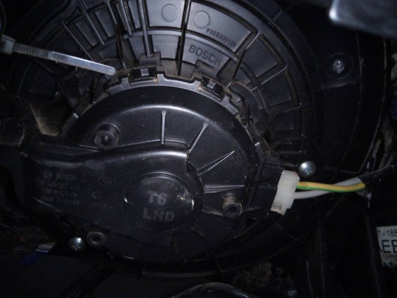 Recambio de ventilador calefaccion para ford ranger (tke) doble cabina 4x4 wildtrak referencia OEM IAM F00S3B2445  