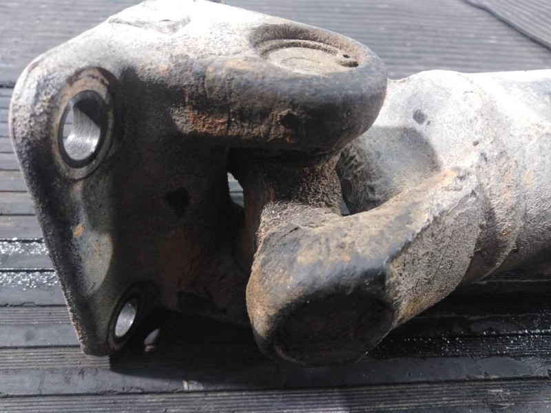 Recambio de transmision central para nissan terrano/terrano.ii (r20) avenue referencia OEM IAM 6622T  P1-A1-58