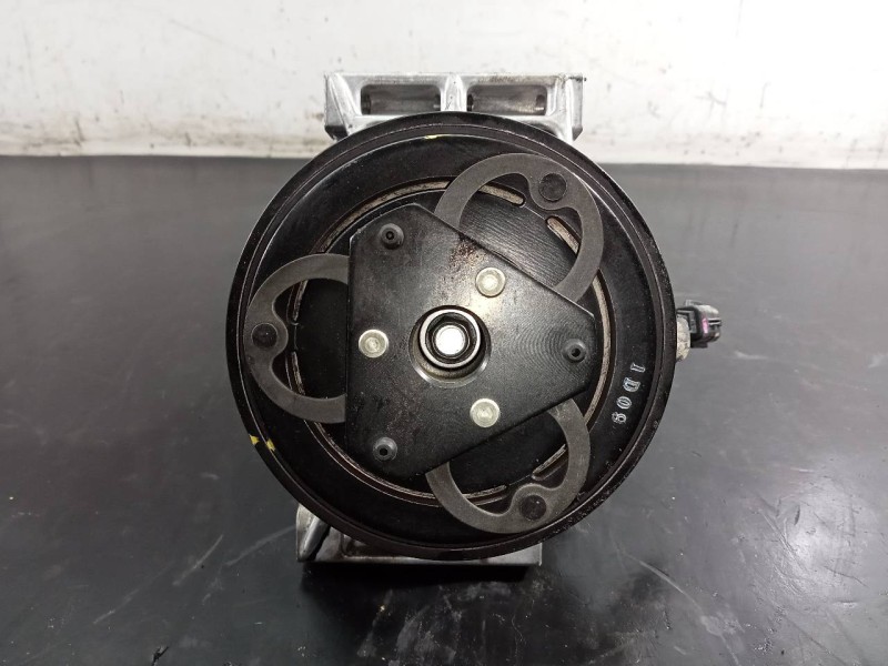 Recambio de compresor aire acondicionado para dacia sandero iii stepaway referencia OEM IAM 926008469R  P3-B3-18-1