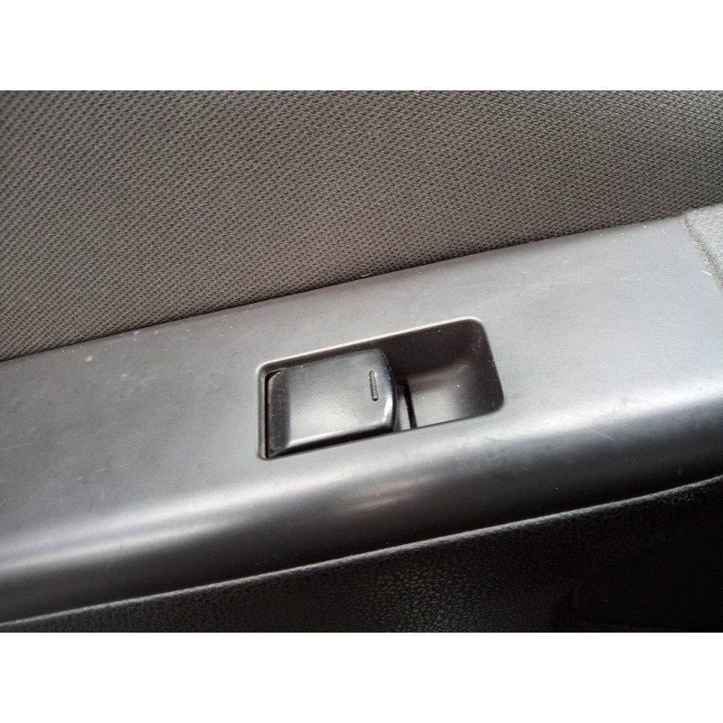 Recambio de mando elevalunas trasero izquierdo para nissan navara pick-up (d40m) doble cab fe 4x4 referencia OEM IAM   