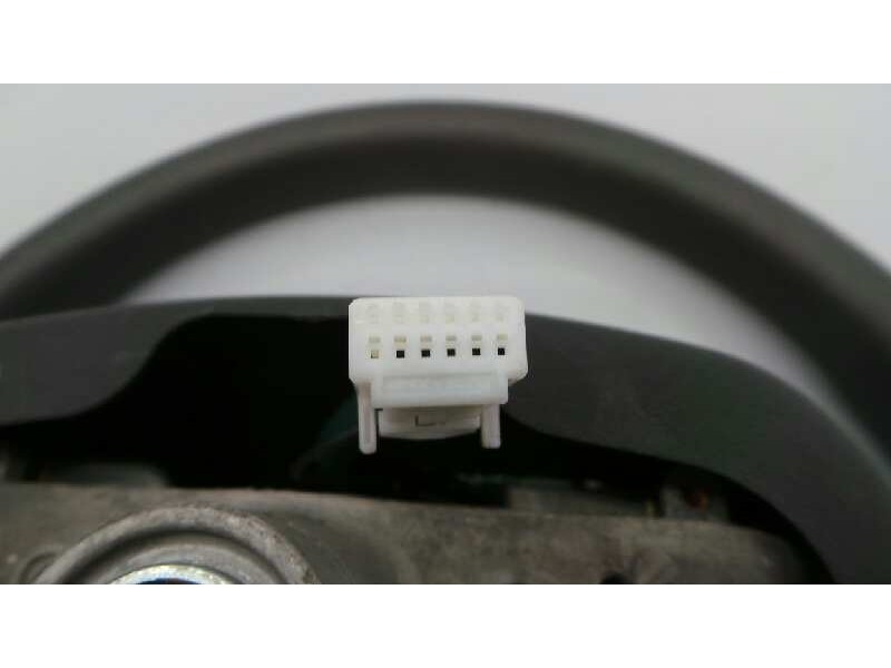 Recambio de volante para kia soul drive referencia OEM IAM   E2-B5-60-1