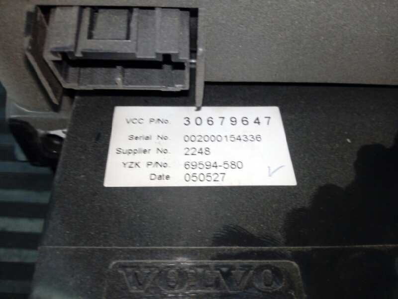 Recambio de mando climatizador para volvo v50 familiar referencia OEM IAM 30679647  E3-B5-43-1