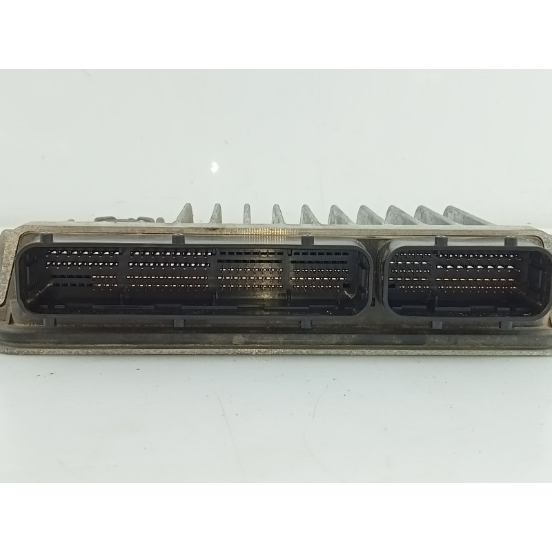 Recambio de centralita motor uce para toyota yaris hybrid active referencia OEM IAM 896610U710 MB2762007301 E3-B2-18-4