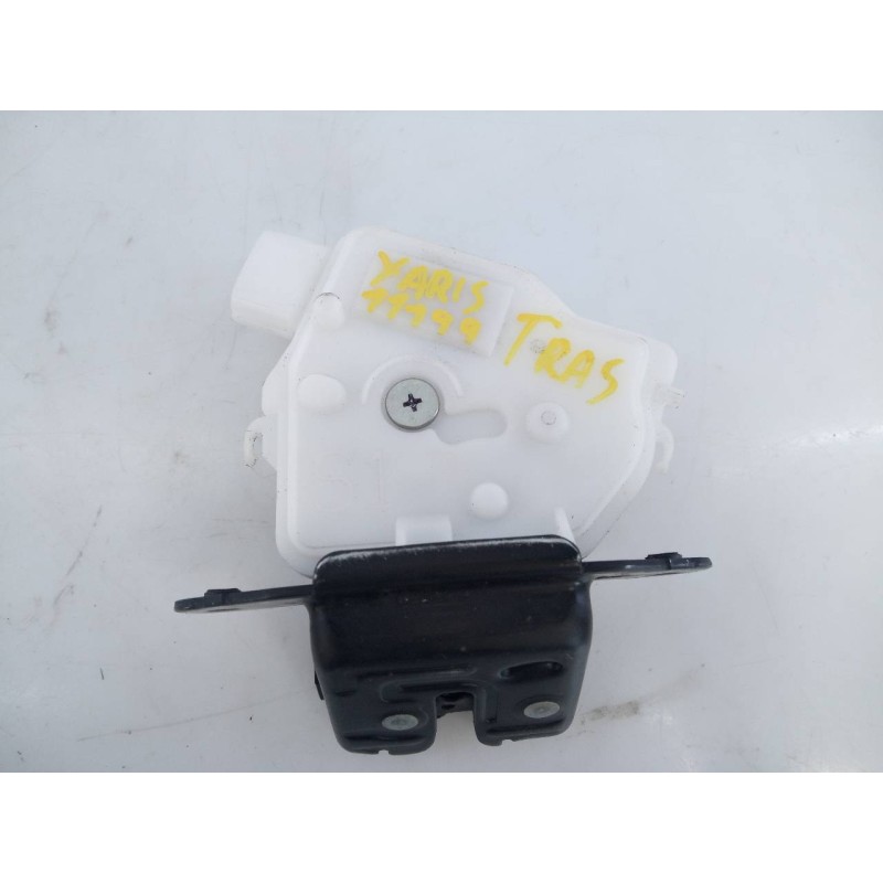 Recambio de cerradura maletero / porton para toyota yaris hybrid active referencia OEM IAM SINREF.  E2-B4-55-1