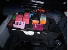 CAJA RELES / FUSIBLES 