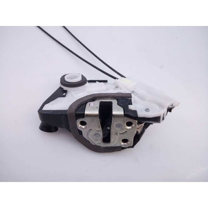 Recambio de cerradura puerta delantera izquierda para toyota yaris hybrid active referencia OEM IAM T4311140  E2-B4-45-1