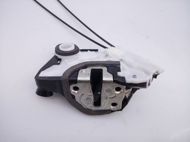 Recambio de cerradura puerta delantera izquierda para toyota yaris hybrid active referencia OEM IAM T4311140  E2-B4-45-1