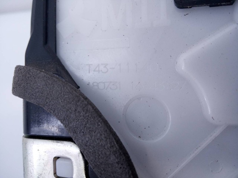 Recambio de cerradura puerta delantera izquierda para toyota yaris hybrid active referencia OEM IAM T4311140  E2-B4-45-1