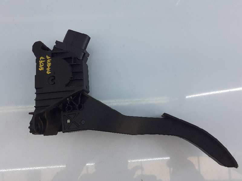 Recambio de pedal acelerador para volkswagen passat lim. (3g2) sport bmt referencia OEM IAM 5Q1723503H 6PV01062111 E2-A1-8-8