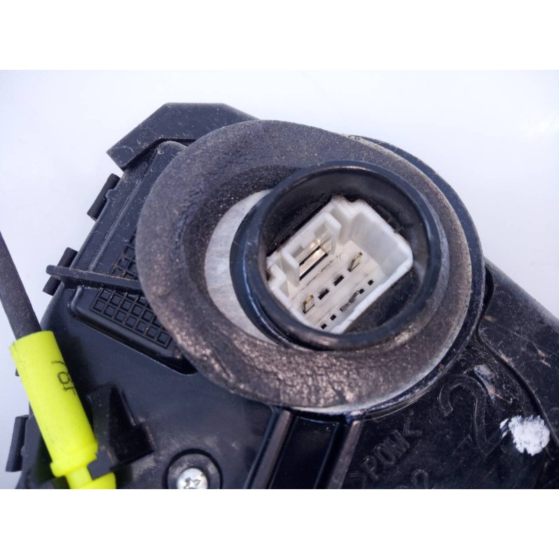 Recambio de cerradura puerta delantera derecha para toyota avensis (t27) advance referencia OEM IAM   E2-B4-4-1