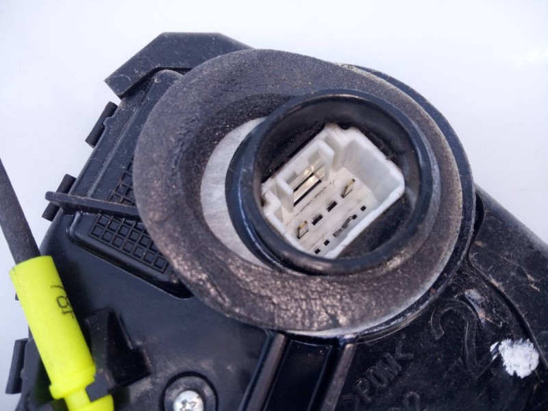 Recambio de cerradura puerta delantera derecha para toyota avensis (t27) advance referencia OEM IAM   E2-B4-4-1